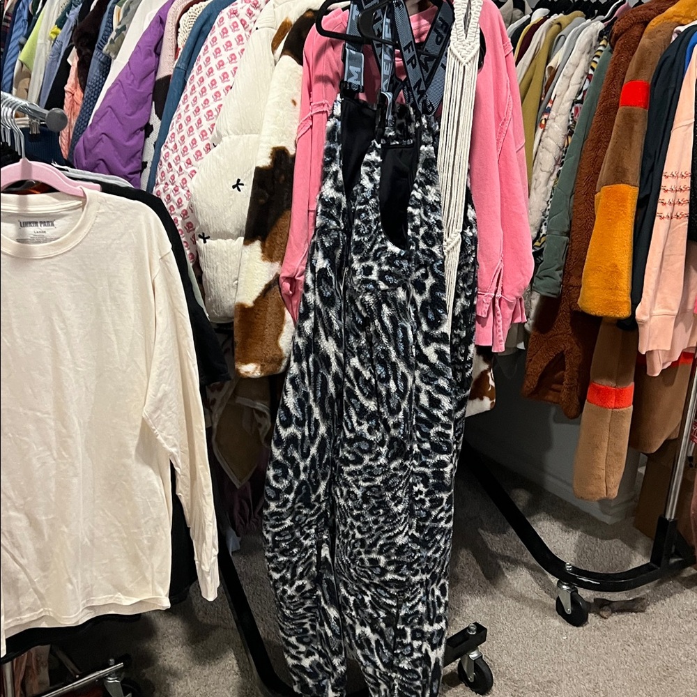 Free People Hit The Slopes Salopette, LEOPARD Various Sizes NWT - Picture 6 of 6